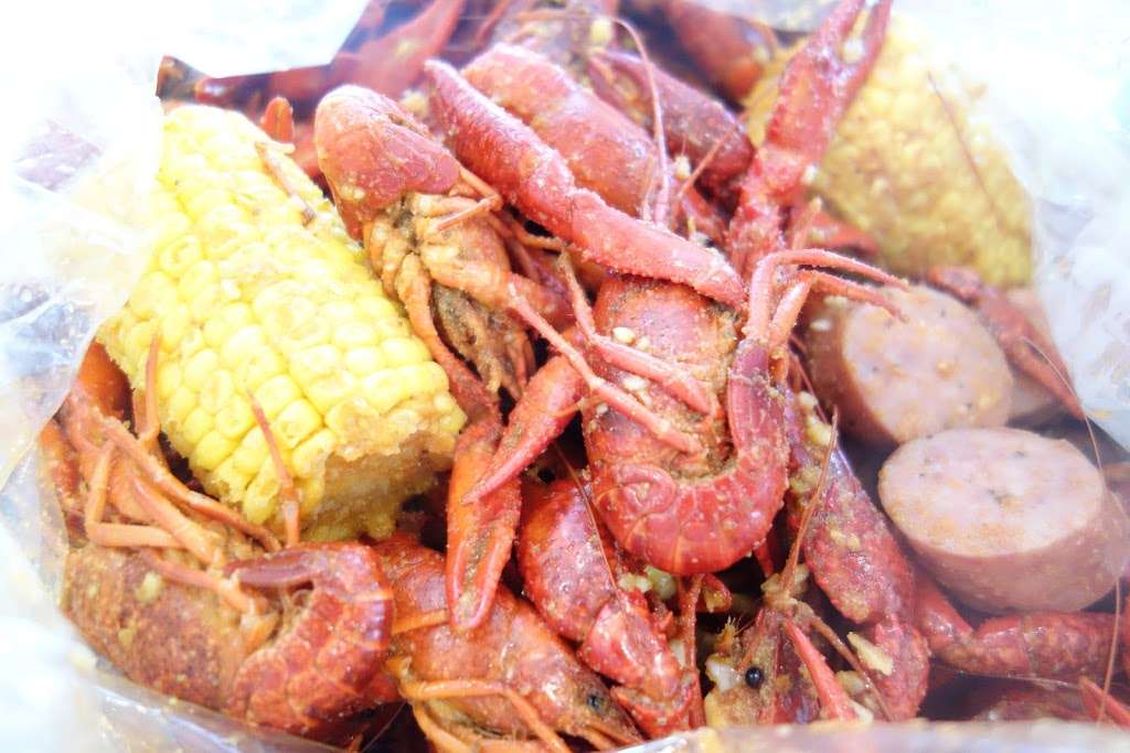 Crawfish N More | 6210 Hwy 6 Ste A, Missouri City, TX 77459, USA | Phone: (281) 969-5322