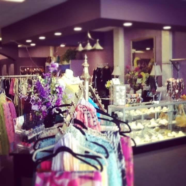 Her Closet | 18334 Governors Hwy, Homewood, IL 60430, USA | Phone: (708) 798-1455