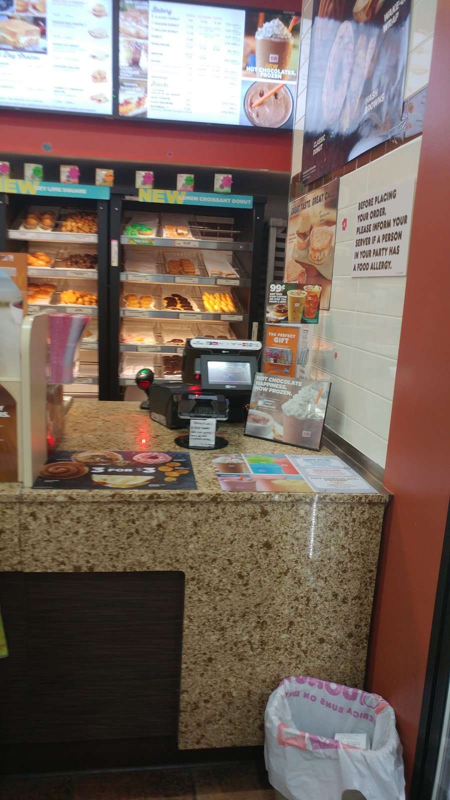 Dunkin Donuts | 5680 Indianapolis Blvd Gas Station, East Chicago, IN 46312, USA