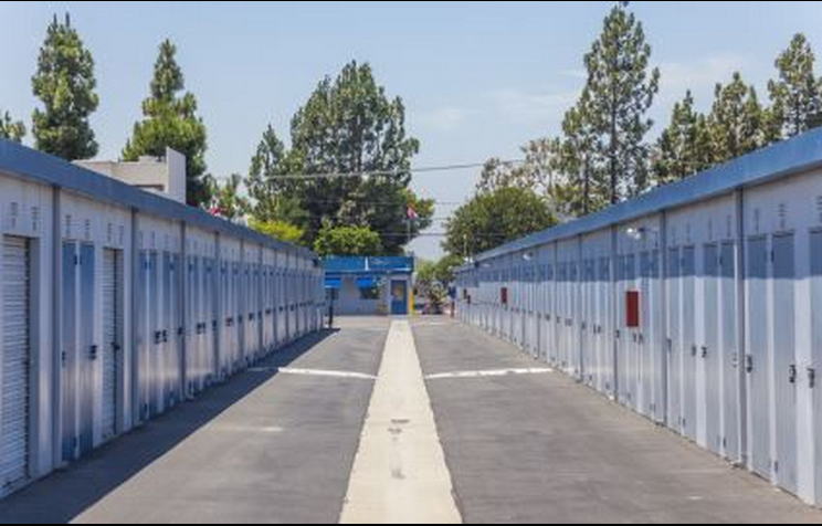 Mini Public Self Storage | 11342 Western Ave, Stanton, CA 90680 | Phone: (714) 881-0051