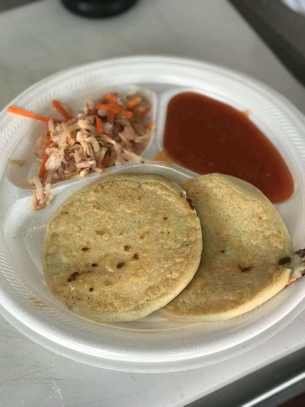 Los Cipotes Food Truck | 5805 W Irlo Bronson Memorial Hwy, Kissimmee, FL 34746, USA | Phone: (407) 502-8202
