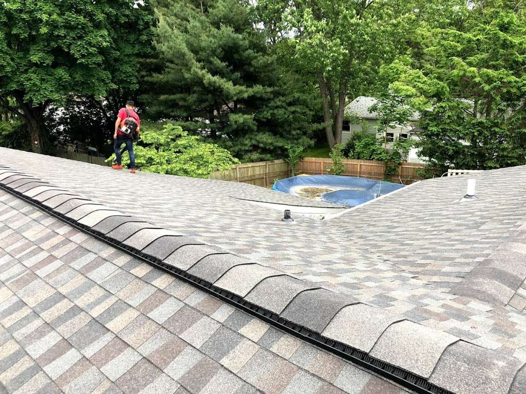 Eagle Roofing Contractor | 805 Udall Rd, West Islip, NY 11795 | Phone: (631) 209-7377