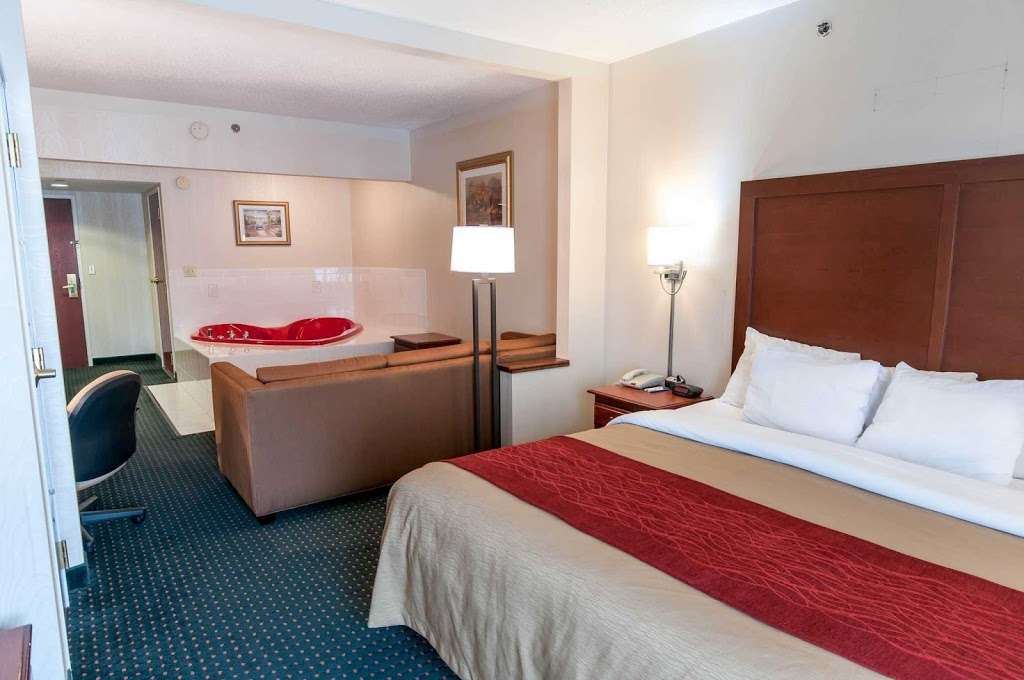 Comfort Inn & Suites | 3189 PA-940, Mt Pocono, PA 18344, USA | Phone: (520) 257-3114