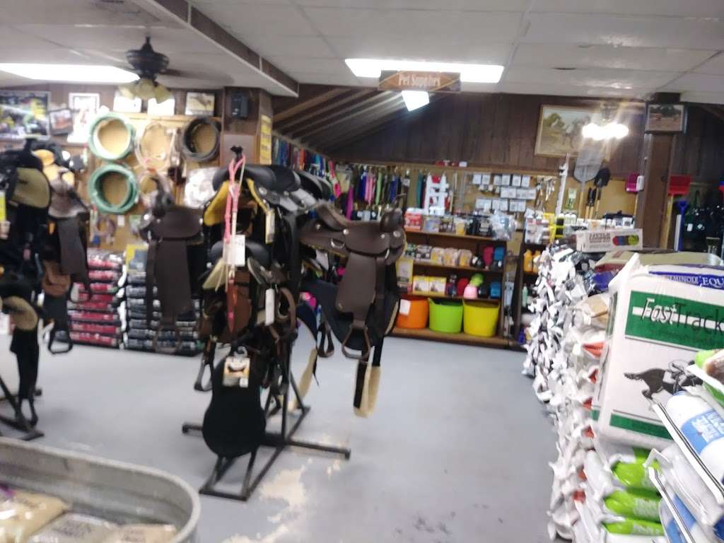 J & J Tack Shack | 2615 Eaton Ave, Eaton Park, FL 33840, USA | Phone: (863) 665-1983