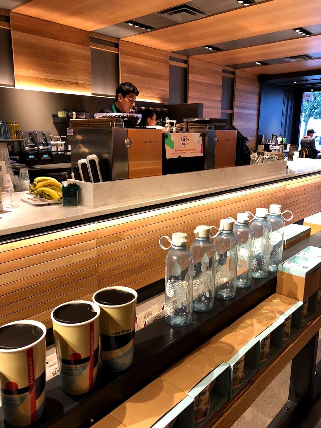 Starbucks | 49 Jefferson St P, San Francisco, CA 94133 | Phone: (415) 788-0173