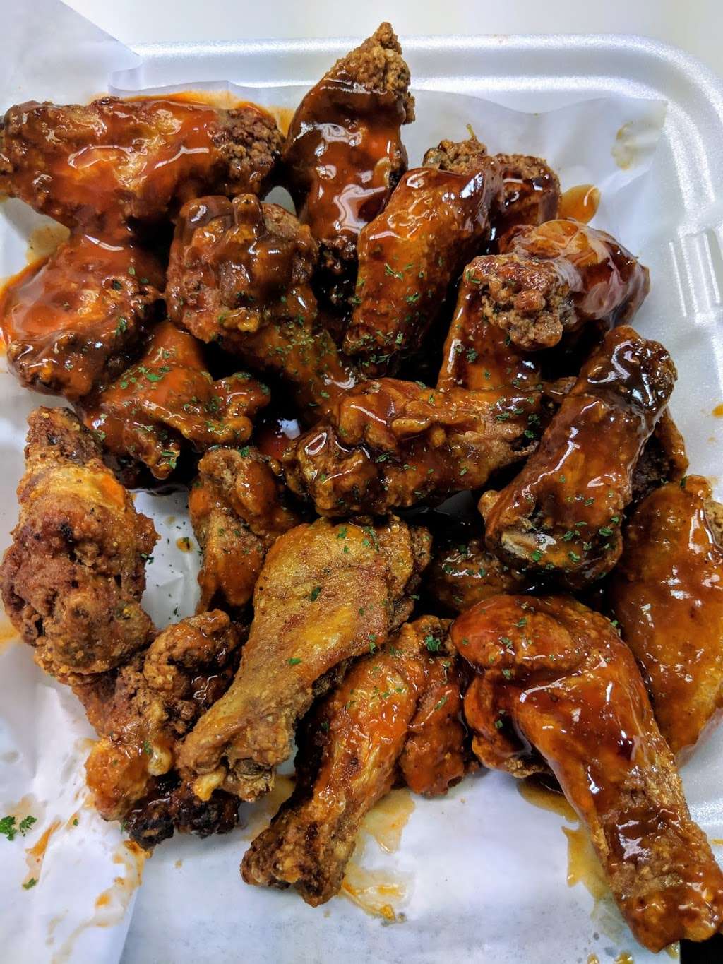 Queen City Wings | 607 Baldwin Ave, Charlotte, NC 28204, USA | Phone: (704) 550-6324