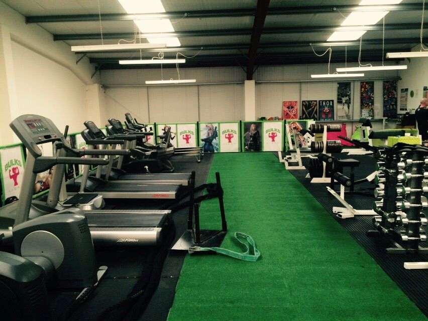 Bulks Gym | Unit 19, Lion Business Park Dering Way, Gravesend DA12 2DN, UK | Phone: 01474 561321
