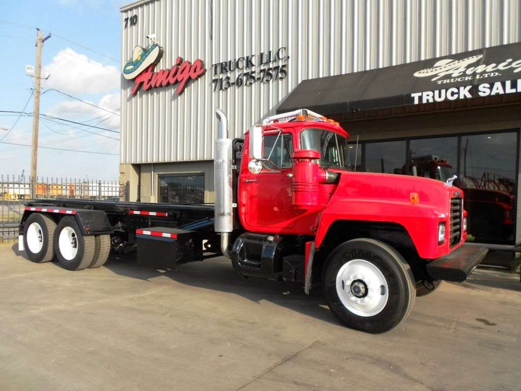 Amigo Truck LLC | 710 McCarty St, Houston, TX 77029, USA | Phone: (713) 675-7575