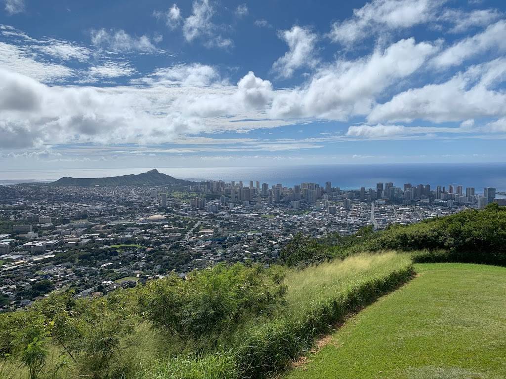 Tantalus Lookout - Puu Ualakaa State Park | Nutridge St, Honolulu, HI 96822 | Phone: (808) 587-0300