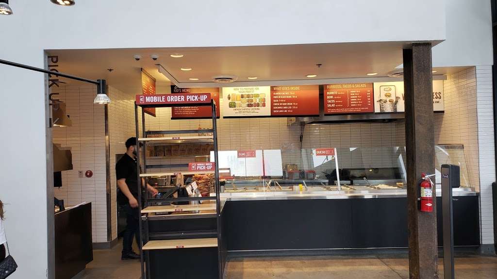 Chipotle Mexican Grill | 475 N Beverly Dr, Beverly Hills, CA 90210, USA | Phone: (424) 253-1661