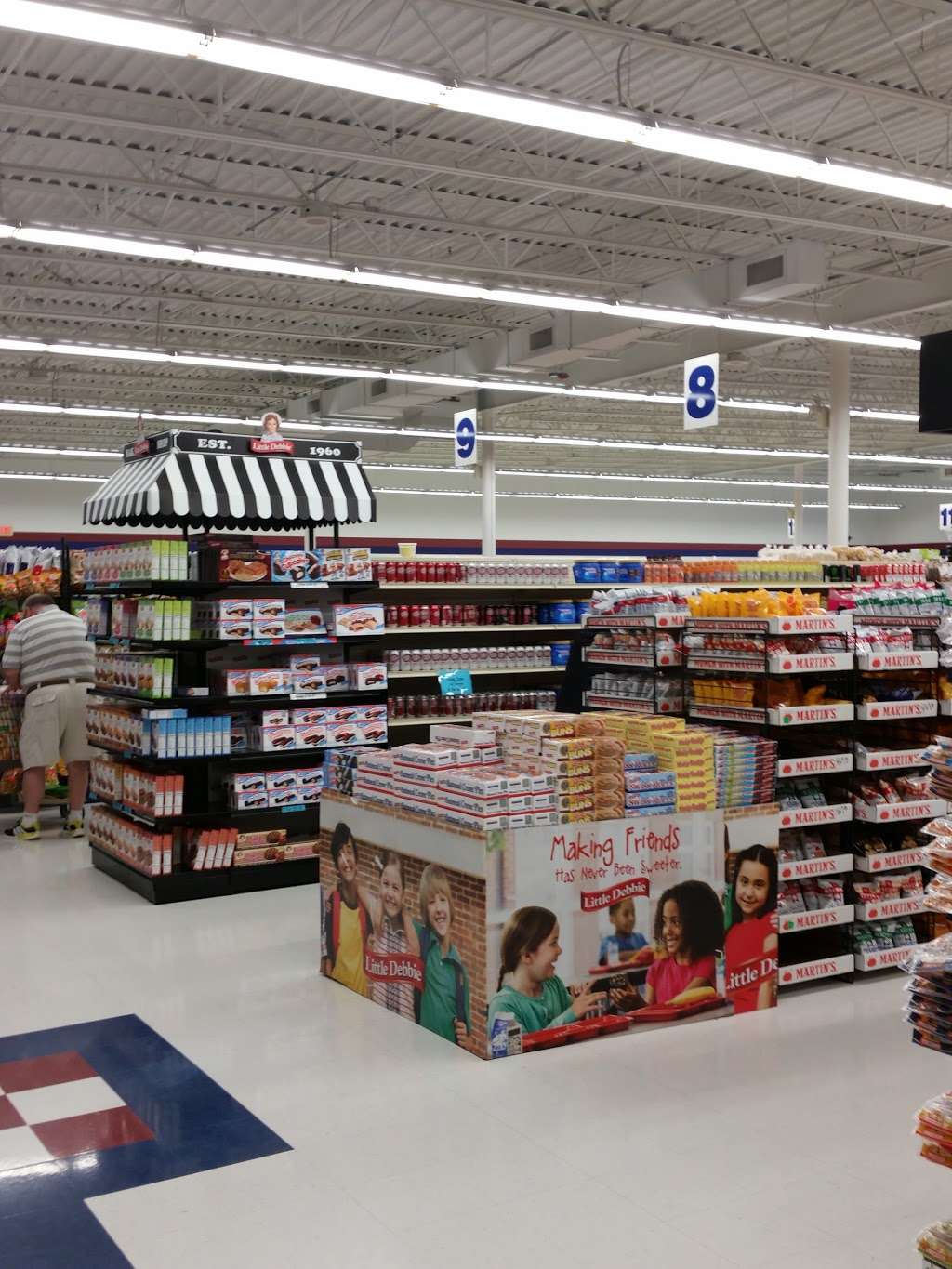 Sharp Shopper Grocery Outlet | 340 W Main St, Leola, PA 17540, USA | Phone: (717) 656-2156