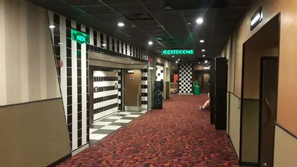 Cinemark Tinseltown USA & XD | 11450 East Fwy, Jacinto City, TX 77029, USA | Phone: (713) 330-3994