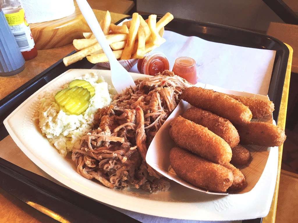 BBQ King | 2613 E Main St, Lincolnton, NC 28092, USA | Phone: (704) 735-1112