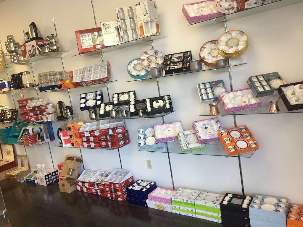 Lillys Gifts | 6540 Foothill Blvd # 107, Tujunga, CA 91042, USA | Phone: (818) 468-4484