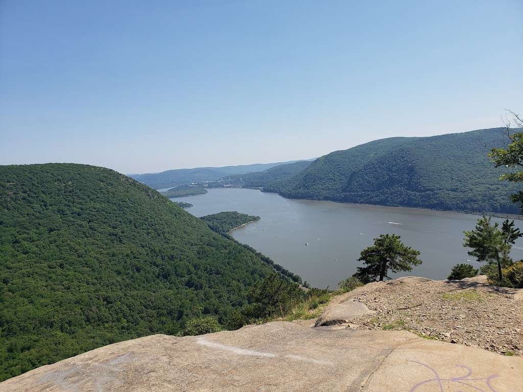 Breakneck Ridge | 428 Breakneck Rd, Beacon, NY 12508, USA