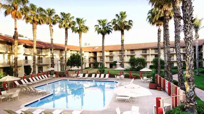 DoubleTree by Hilton Hotel Bakersfield | 3100 Camino Del Rio Ct, Bakersfield, CA 93308 | Phone: (661) 323-7111