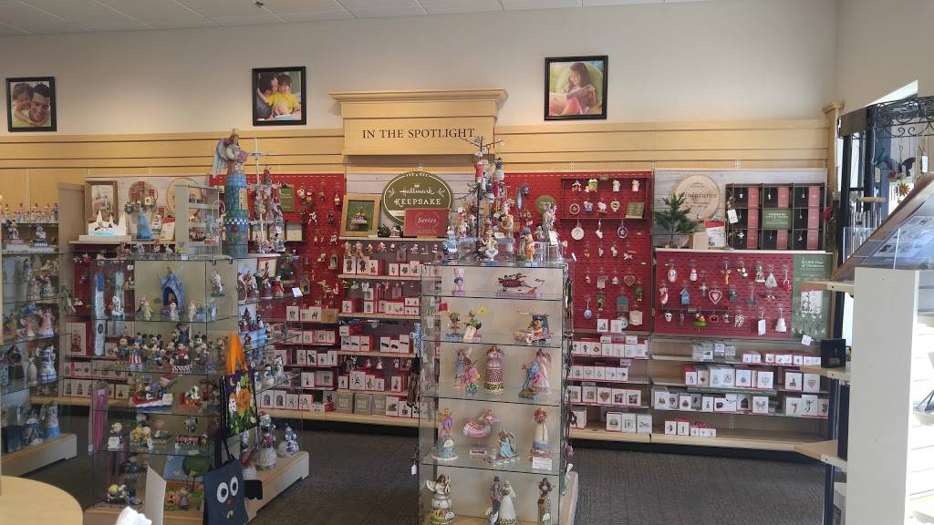 Karens Hallmark Shop-Curbside Pick Up Available | 509 E Bell Rd, Centre Ste 1, Phoenix, AZ 85022 | Phone: (602) 993-8661