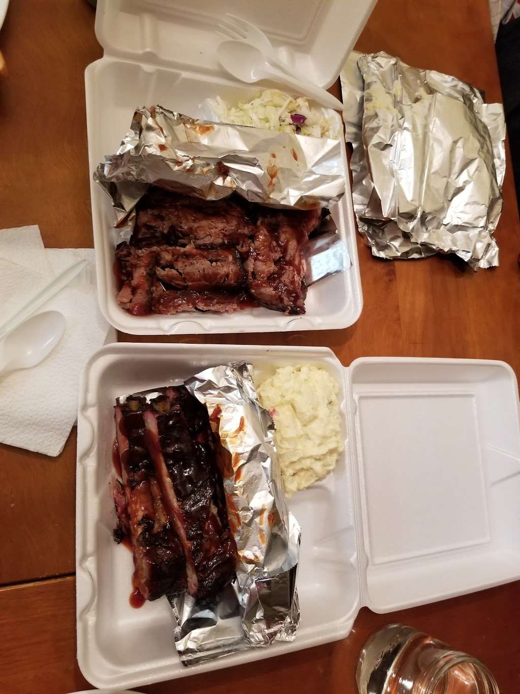 Rodneys Ribs | 6501 Foothill Blvd, Tujunga, CA 91042, USA | Phone: (626) 818-7427