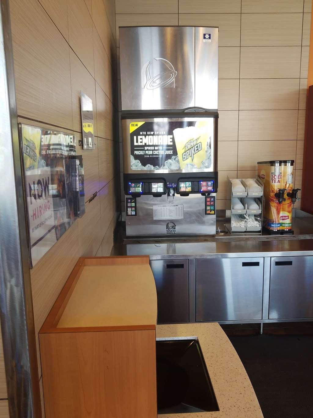 Taco Bell | 7530 Village Square Dr, Castle Rock, CO 80108, USA | Phone: (303) 814-6050