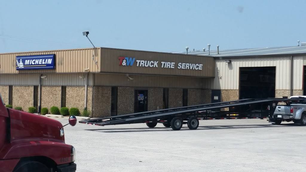 T & W Tire | 25 N Council Rd, Oklahoma City, OK 73127, USA | Phone: (405) 787-6711