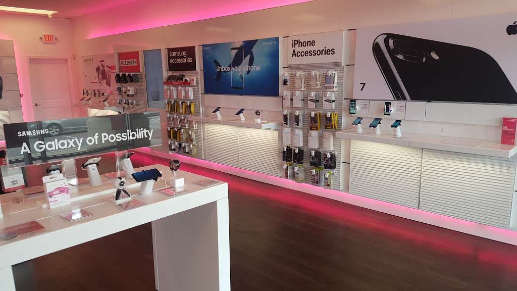 T-Mobile | 811 Gap Newport Pike, Avondale, PA 19311 | Phone: (484) 720-8008