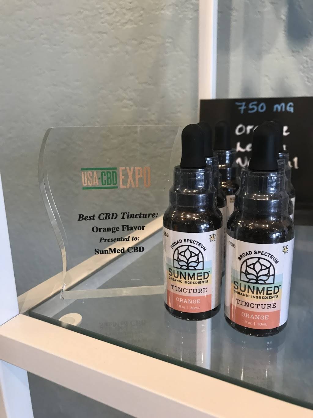 Your CBD Store - Tampa, FL(W Kennedy) | 4020 W Kennedy Blvd #104, Tampa, FL 33609, USA | Phone: (813) 252-5428