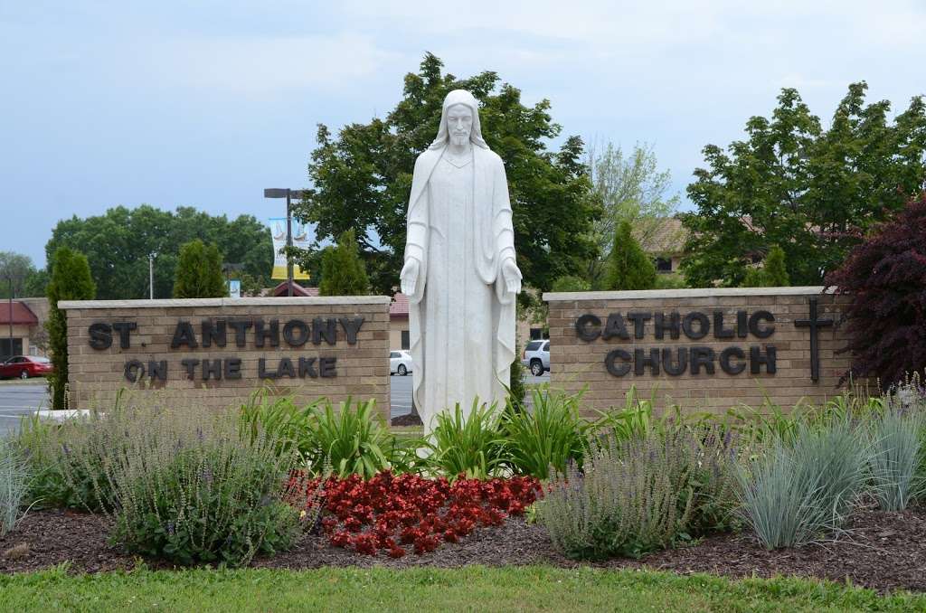 St. Anthony on the Lake Catholic Church and School | W280N2101 Prospect Ave, Pewaukee, WI 53072, USA | Phone: (262) 691-1173