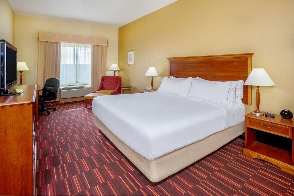 Holiday Inn Express & Suites Woodbridge | 14030 Telegraph Rd, Woodbridge, VA 22192, USA | Phone: (703) 576-1600