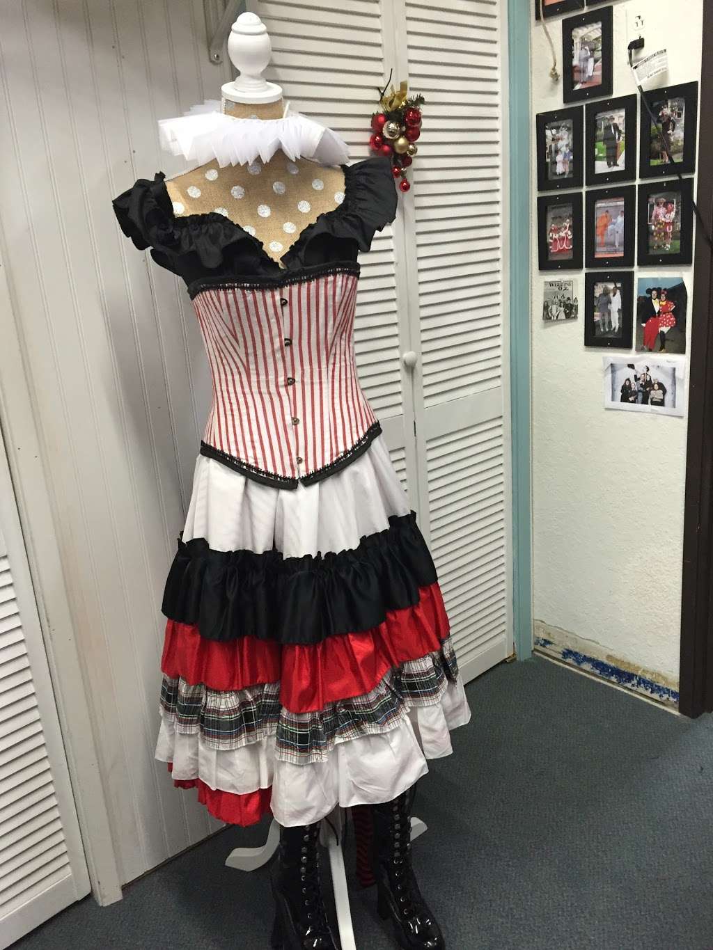 Costume Annex-A Walk Thru Time Vintage | 850 Thousand Oaks Blvd, Thousand Oaks, CA 91360, USA | Phone: (805) 444-1012