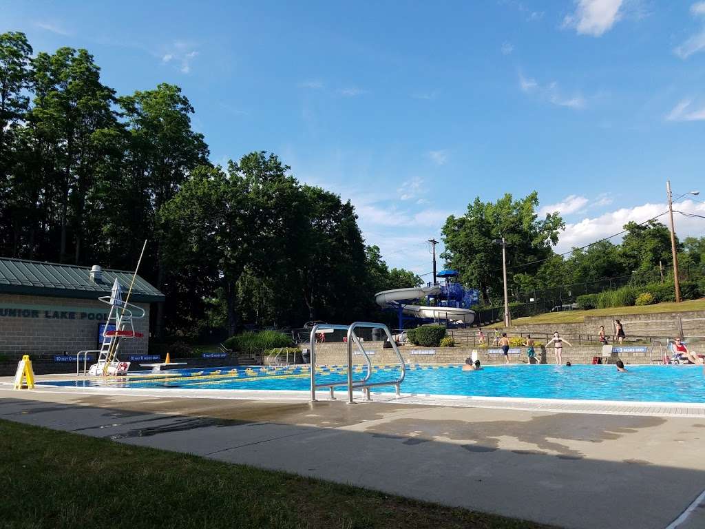 Junior Lake Pool at Memorial Park | 1939 Edgewater St, Yorktown Heights, NY 10598, USA | Phone: (914) 245-4200
