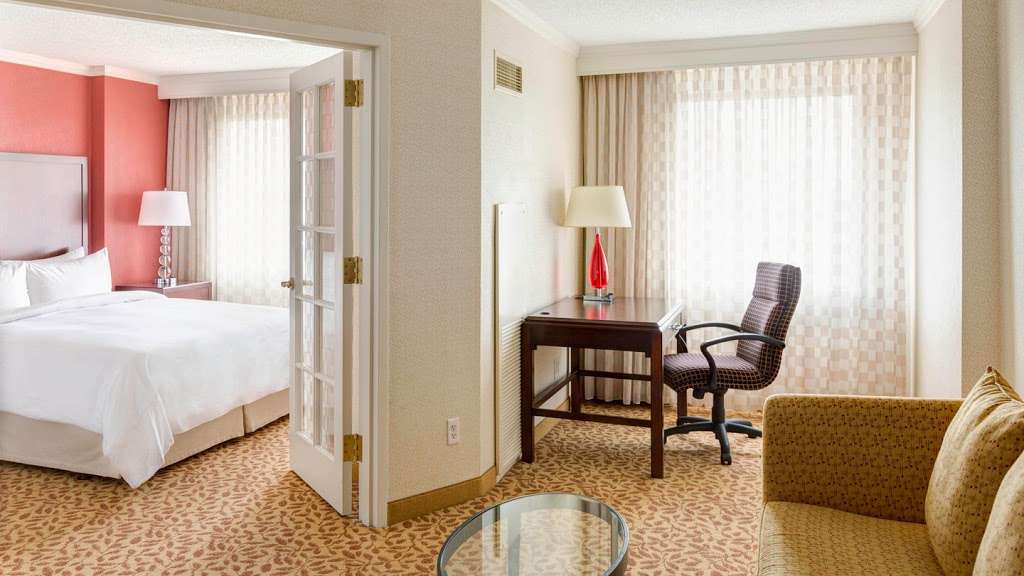 Bethesda Marriott Suites | 6711 Democracy Blvd, Bethesda, MD 20817, USA | Phone: (301) 897-5600