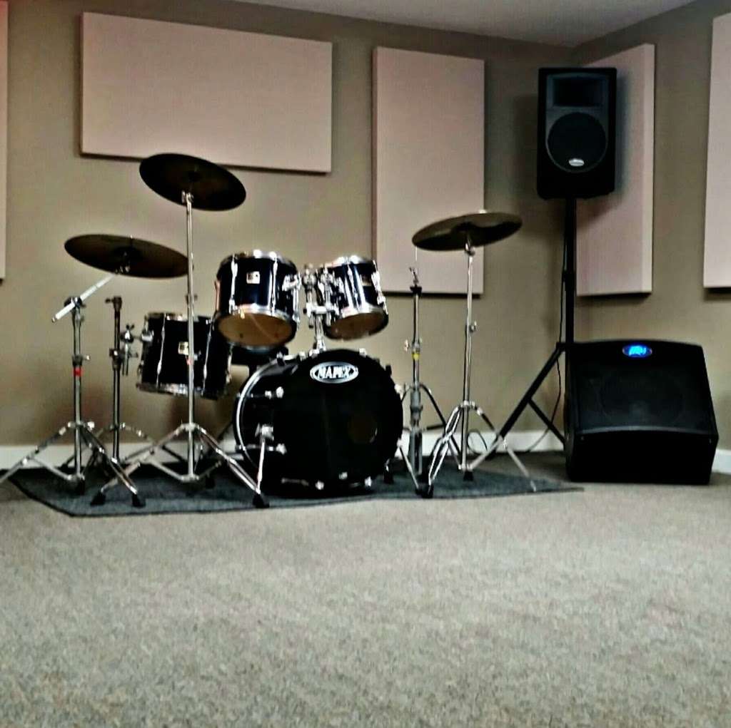 Face The Music: Rehearsal & Teaching Studios | 8508 Lansdowne Ave, Upper Darby, PA 19082, USA | Phone: (484) 452-6166