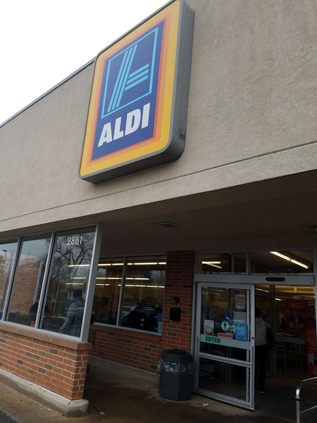 ALDI | 2861 Sheridan Rd, Zion, IL 60099, USA | Phone: (855) 955-2534