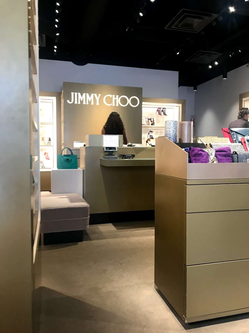 Jimmy Choo | San Fran Premium Outlet 3816, Livermore Outlets Dr, Livermore, CA 94551, USA | Phone: (925) 245-0178