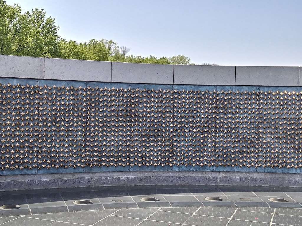 World War II Memorial | 125 W State St, Trenton, NJ 08608, USA