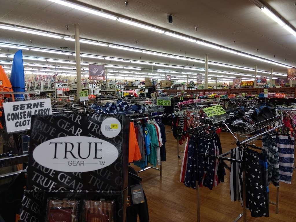 Big R Stores - Morris - department store  | Photo 1 of 10 | Address: 2655 Sycamore Dr, Morris, IL 60450, USA | Phone: (815) 942-2153