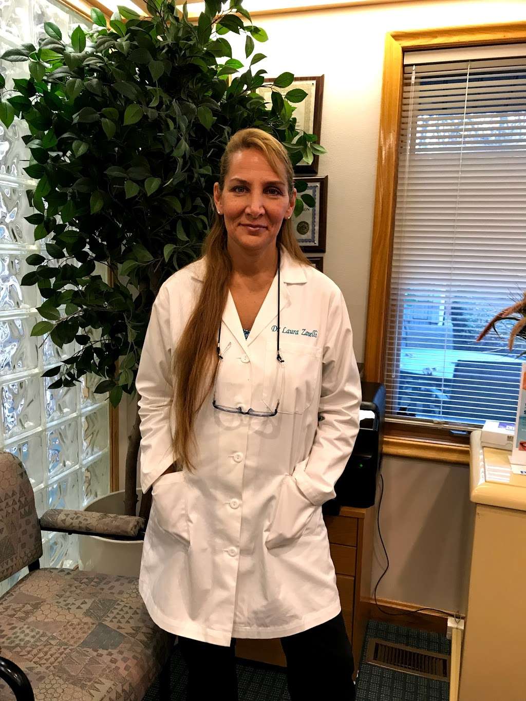 Dr Laura Zanelli | 931 Walt Whitman Rd, Melville, NY 11747, USA | Phone: (631) 423-5200