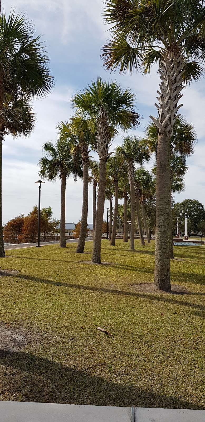 Kissimmee Lakefront Park | 317 E Monument Ave, Kissimmee, FL 34741, USA