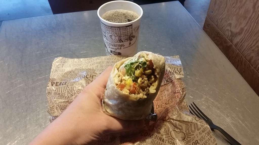 Chipotle Mexican Grill | 4234 N Harlem Ave, Norridge, IL 60706, USA | Phone: (708) 395-0011