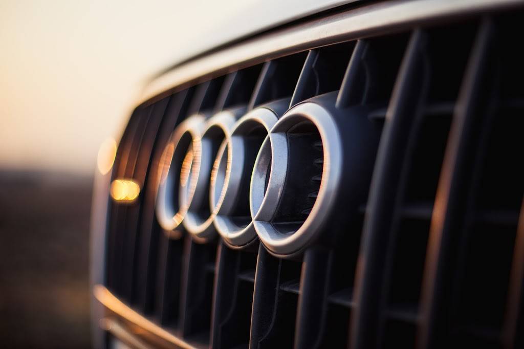 Audi St. Paul Parts Department | 2450 Maplewood Dr W, Maplewood, MN 55109, USA | Phone: (651) 494-1400