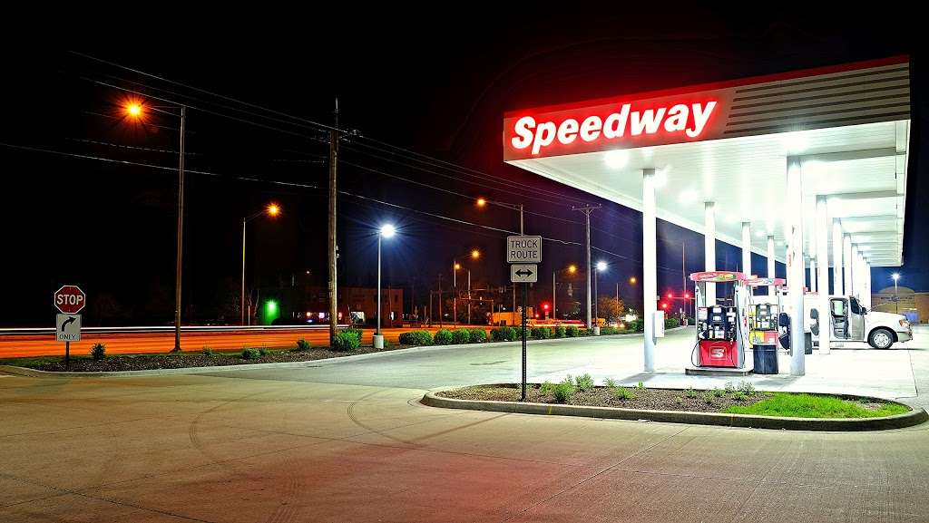Speedway | 21W400 North Ave, Lombard, IL 60148, USA | Phone: (630) 916-1944