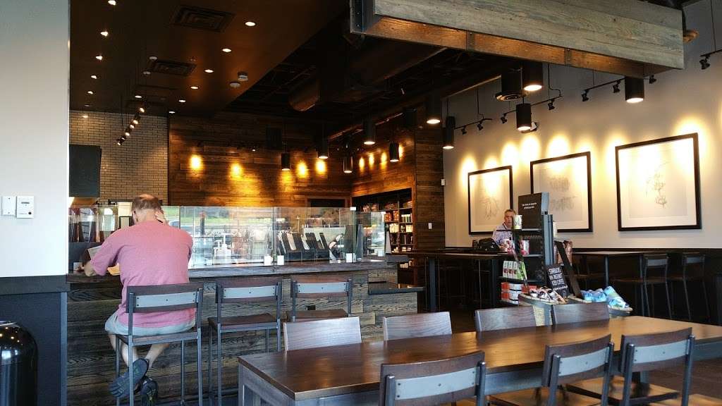 Starbucks | 15500 W Greenfield Ave, Brookfield, WI 53005 | Phone: (262) 599-1090