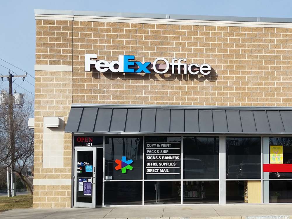 FedEx Office Print & Ship Center | 3103 SE Military Dr Suite 101, San Antonio, TX 78223, USA | Phone: (210) 337-1497