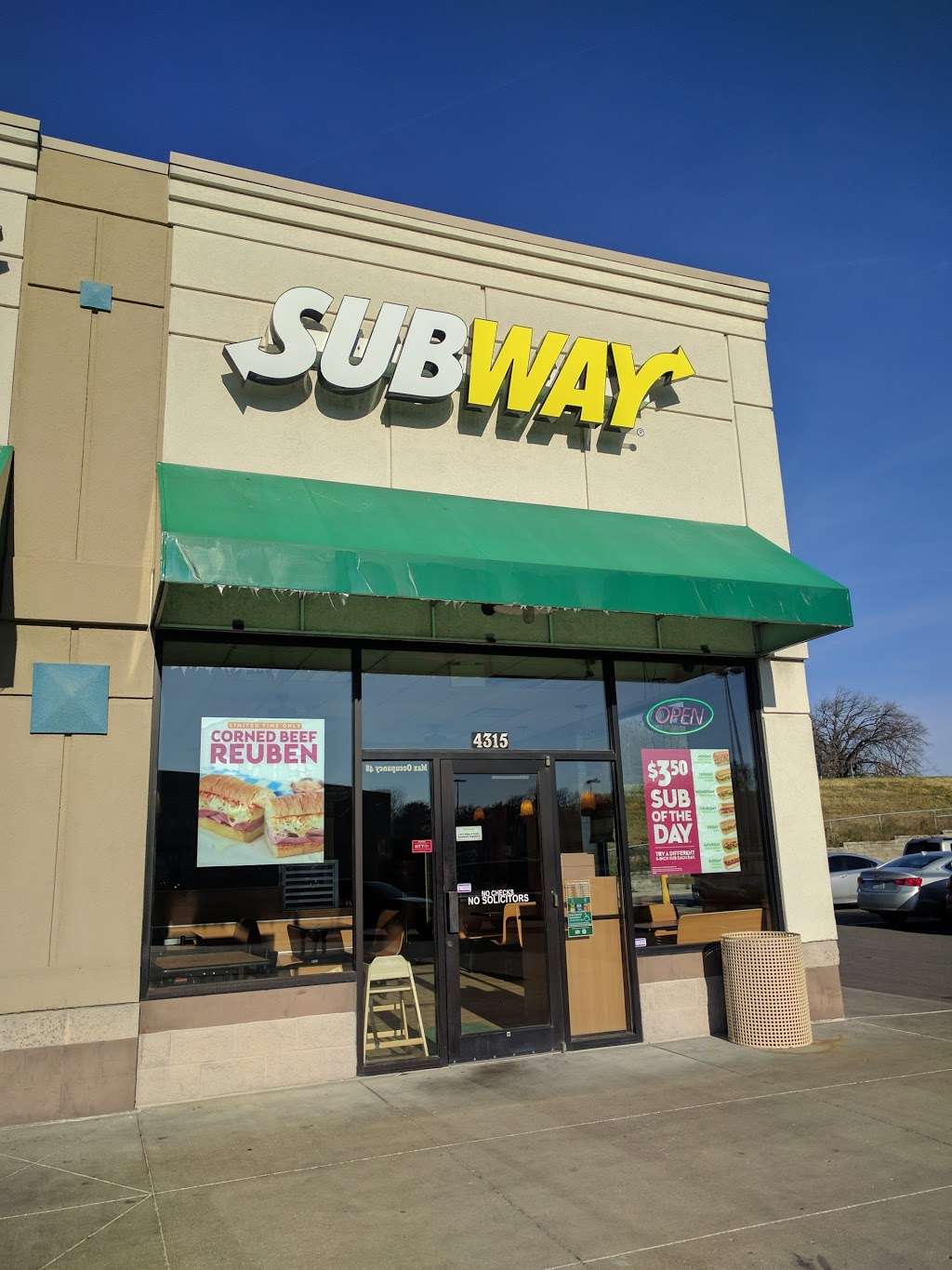 Subway Restaurants | 4315 NE Chouteau Trafficway, Kansas City, MO 64117 | Phone: (816) 455-9559