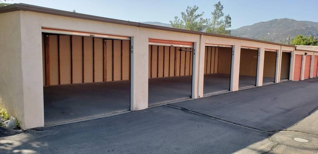 Lock & Hold Storage LLC | 13670 Hwy 8 Business, Lakeside, CA 92040, USA | Phone: (619) 443-0960