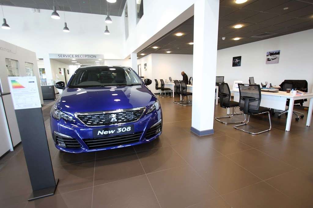 Robins & Day Peugeot Chingford | Chingford Rd, Walthamstow, London E4 8SP, UK | Phone: 020 3589 7777