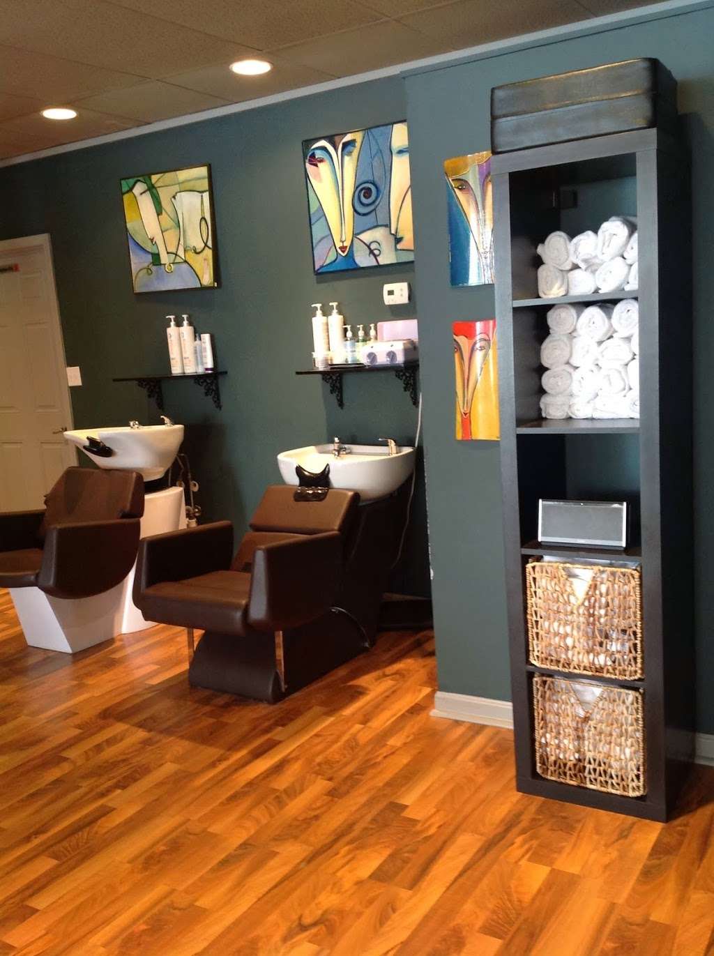 Dory Salon | 1014 N Karwick Rd, Michigan City, IN 46360, USA | Phone: (219) 871-1111