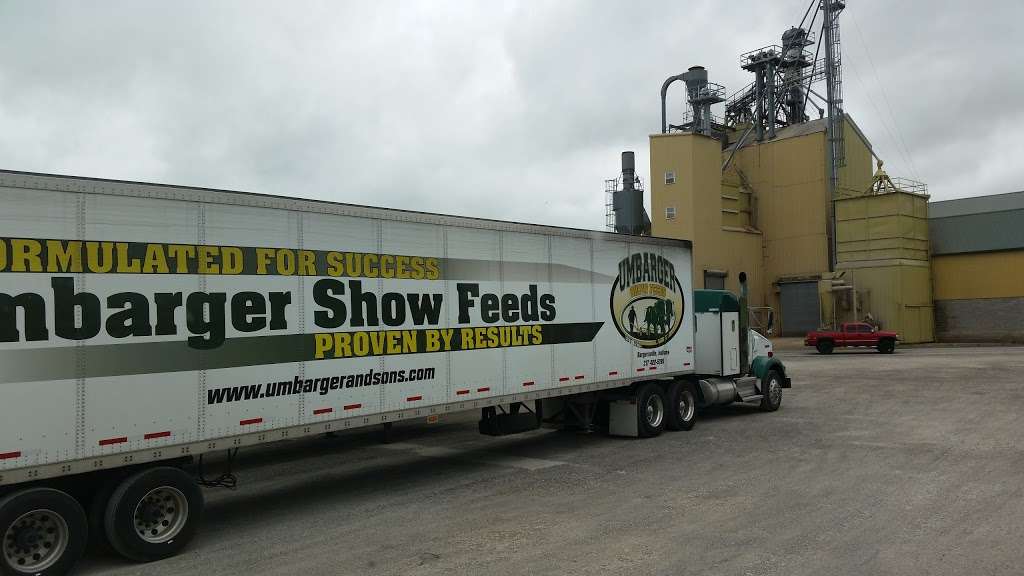 Umbarger Show Feeds | 111 Baldwin St, Bargersville, IN 46106 | Phone: (317) 422-5195