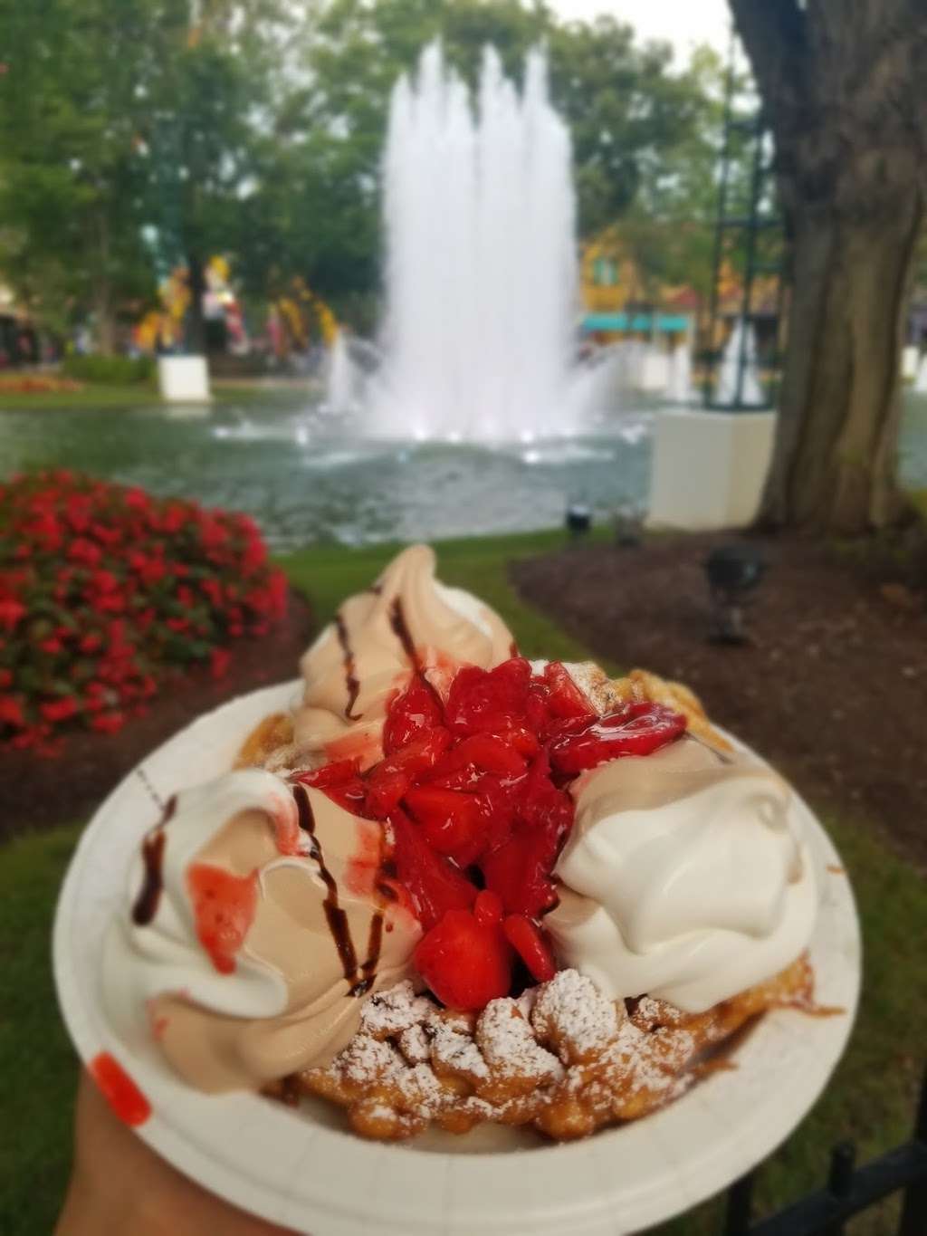 World’s Greatest Funnel Cake | Kings Dominion, 16000 Theme Park Way, Doswell, VA 23047, USA