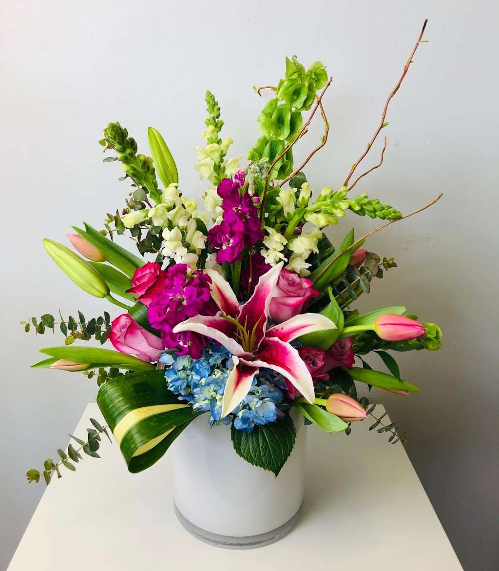 Amy’s Flower Studio | 869 E Washington St, North Attleborough, MA 02760, USA | Phone: (508) 695-3600